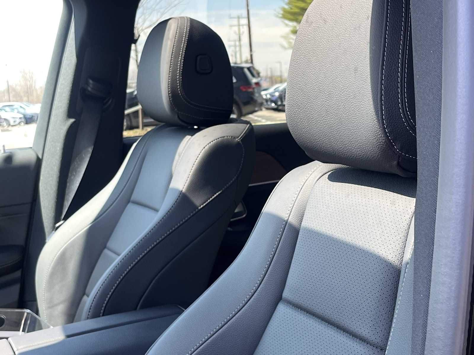 Thumbnail: 2026 Mercedes-Benz GLE - 17