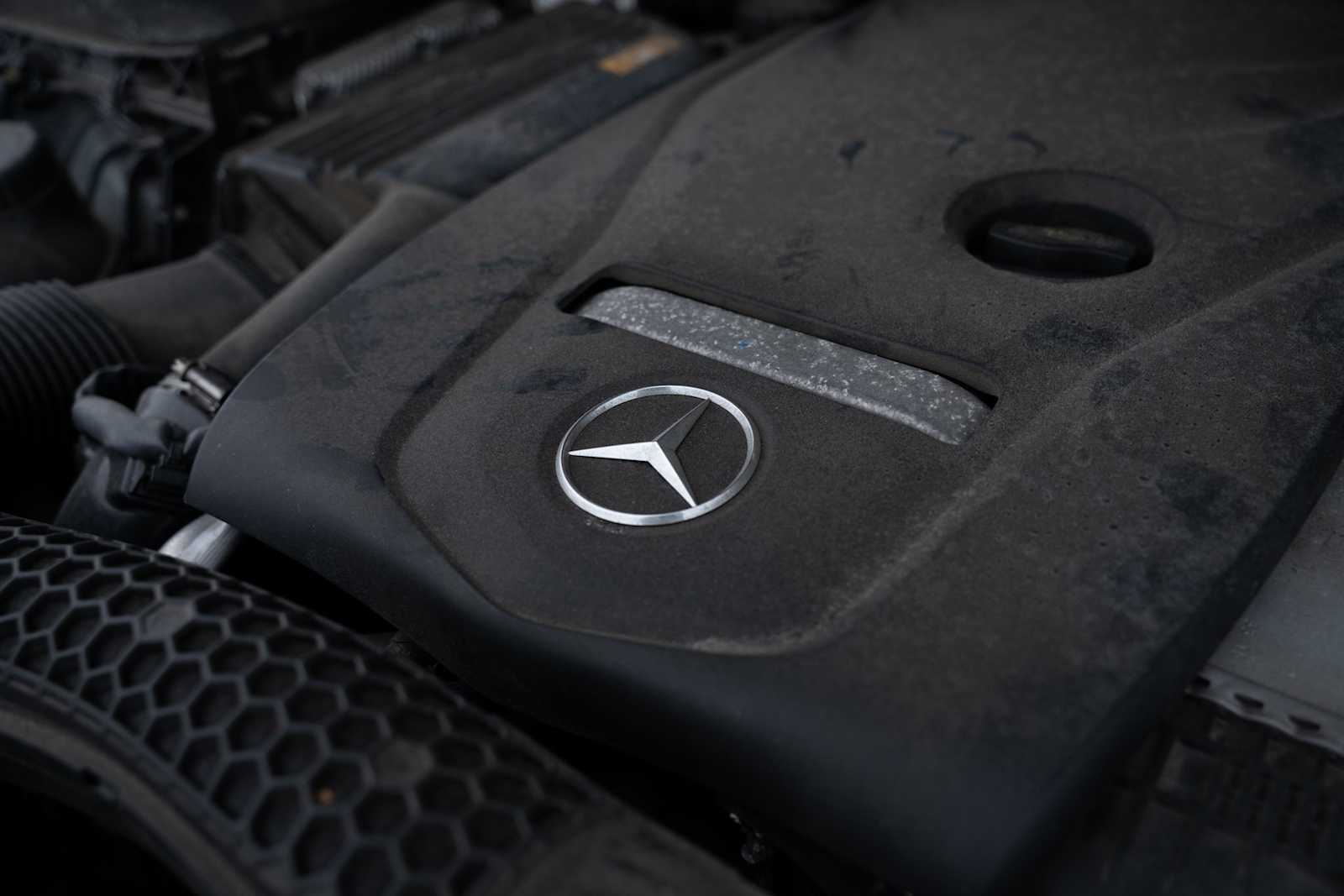 Thumbnail: 2016 Mercedes-Benz GLC - 33