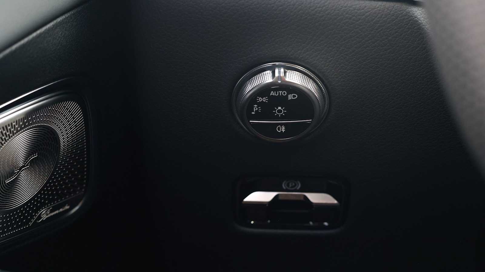 Thumbnail: 2026 Mercedes-Benz GLC - 13