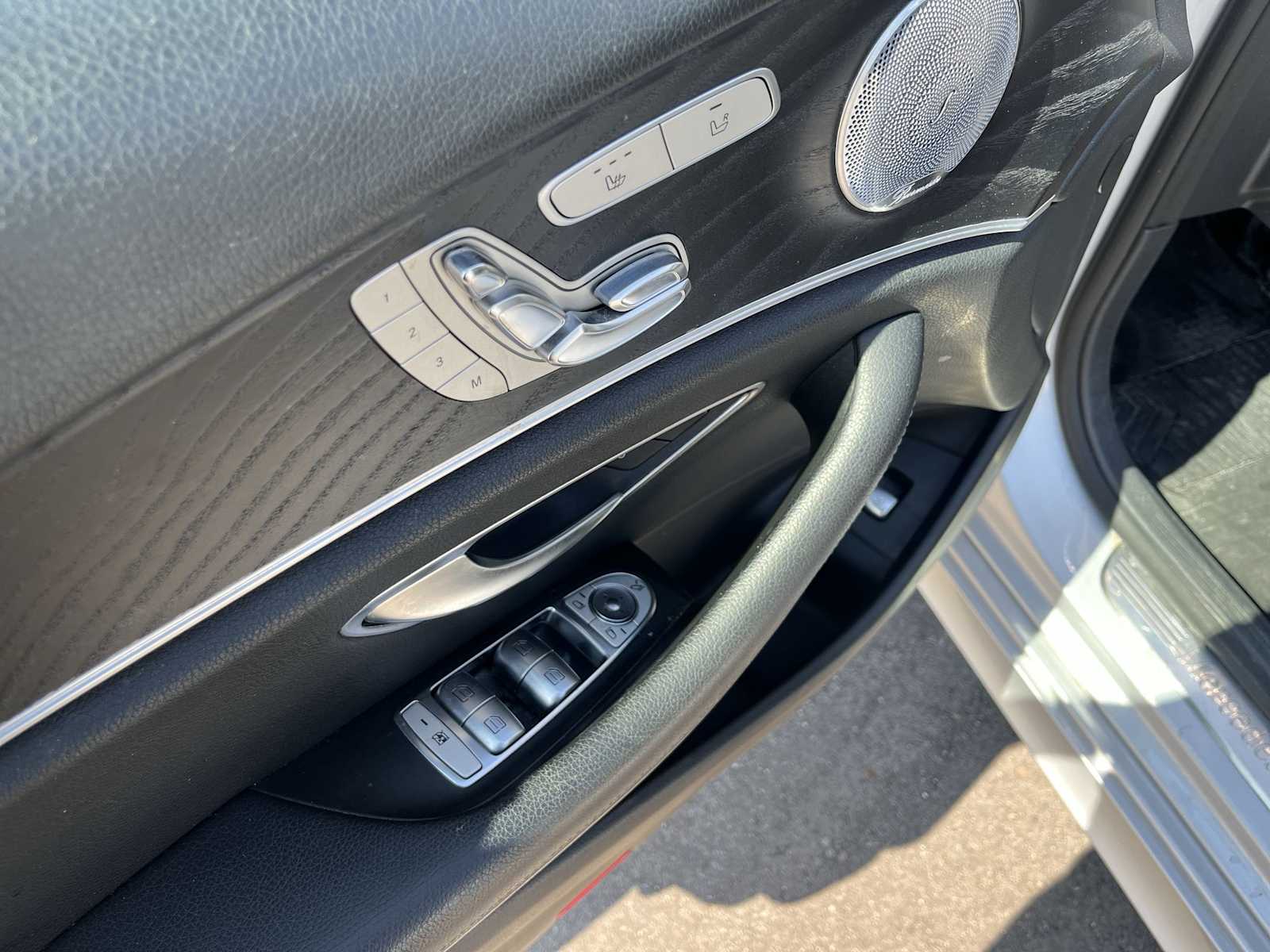 Thumbnail: 2017 Mercedes-Benz E-Class - 19