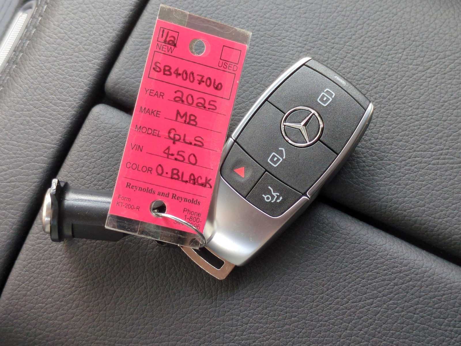 Thumbnail: 2025 Mercedes-Benz GLS - 38