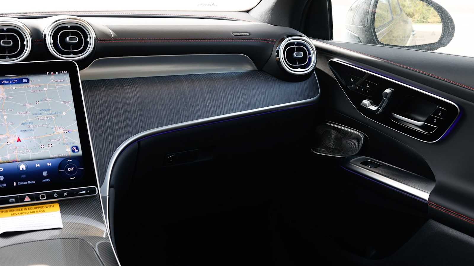 Thumbnail: 2026 Mercedes-Benz GLC - 31