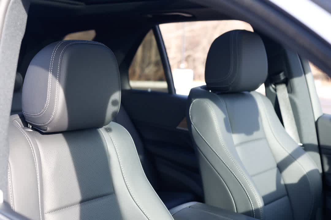 Thumbnail: 2026 Mercedes-Benz GLE - 12