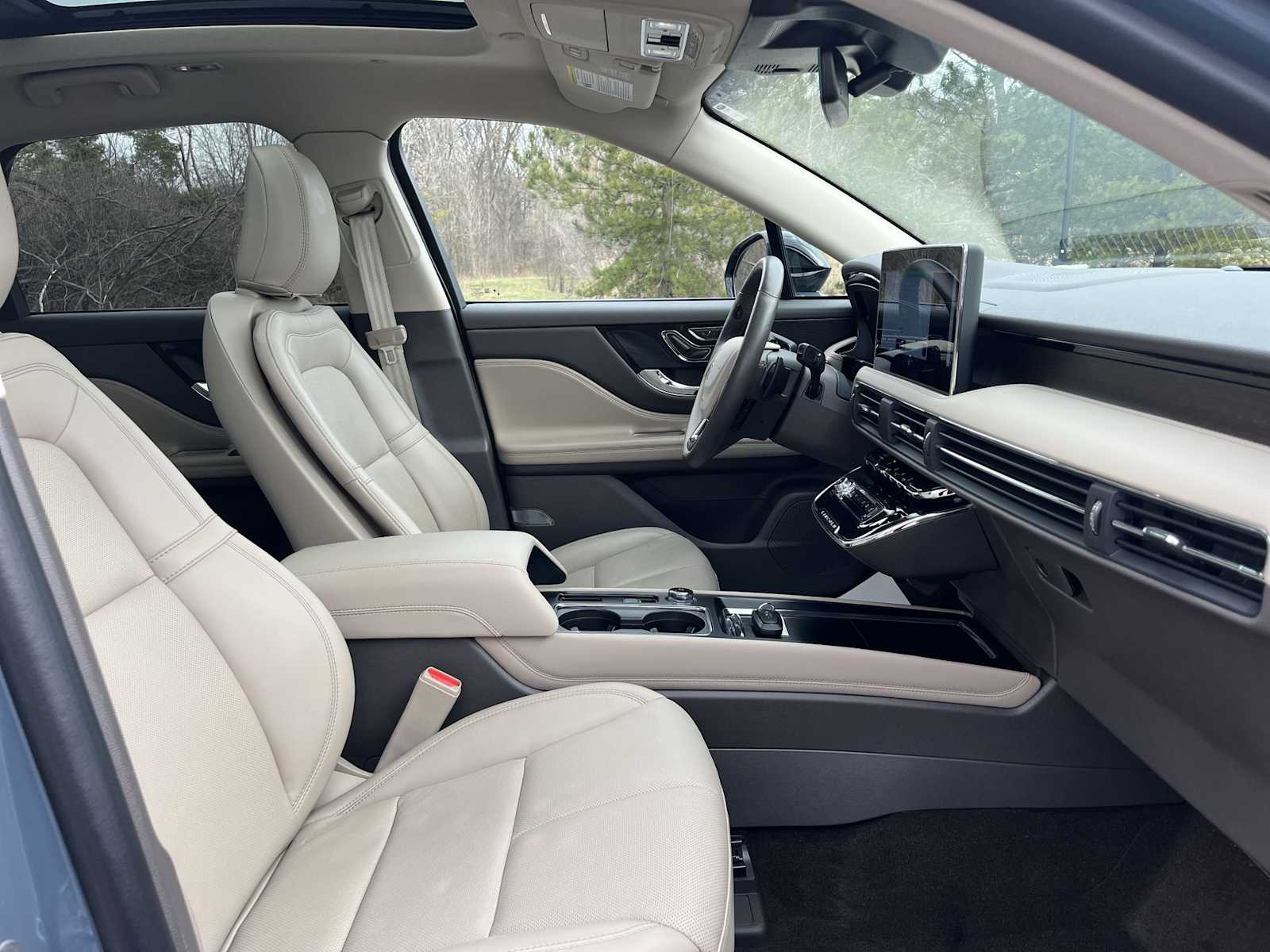 Thumbnail: 2024 Lincoln Corsair - 11