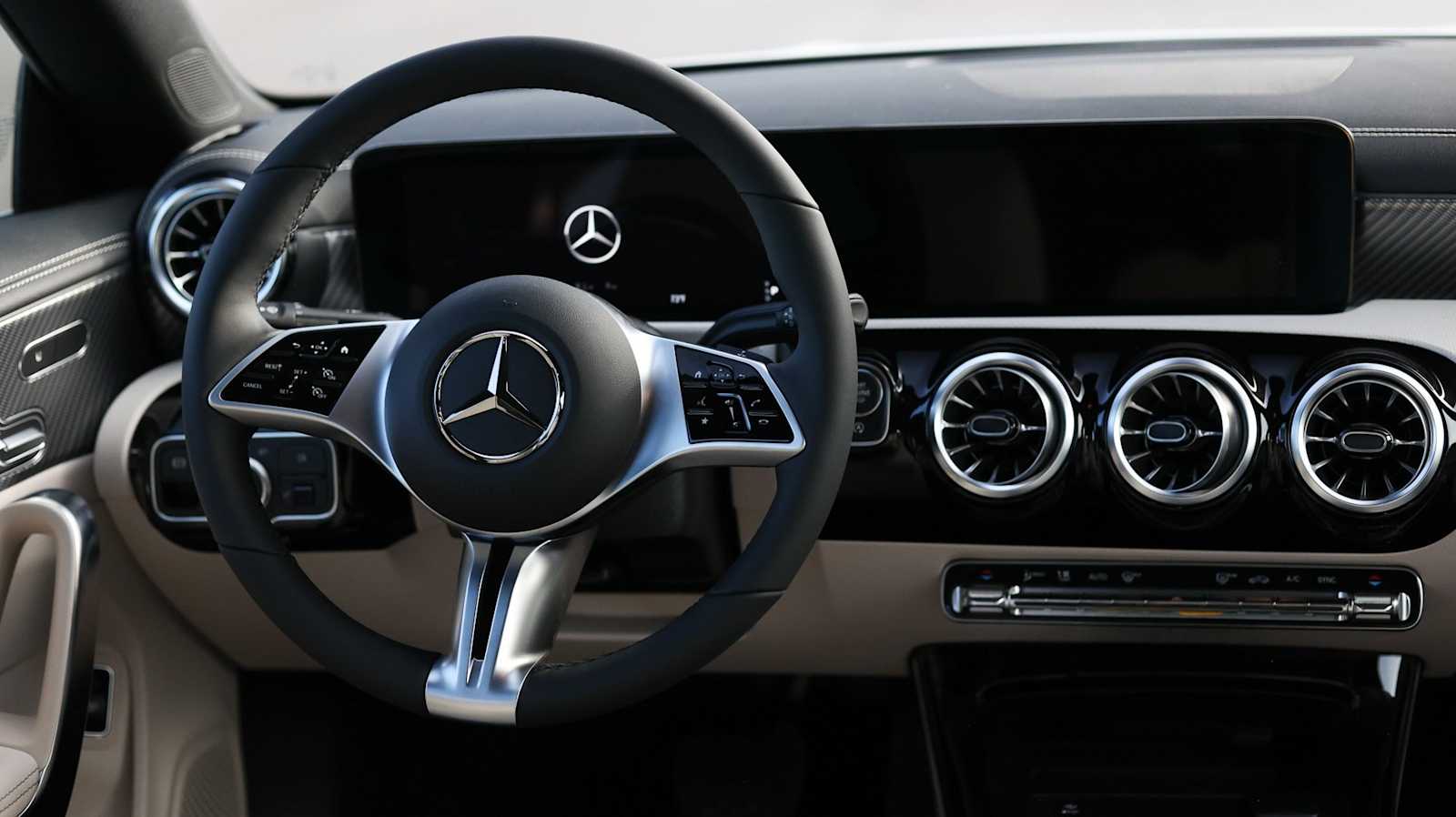 Thumbnail: 2025 Mercedes-Benz CLA - 30