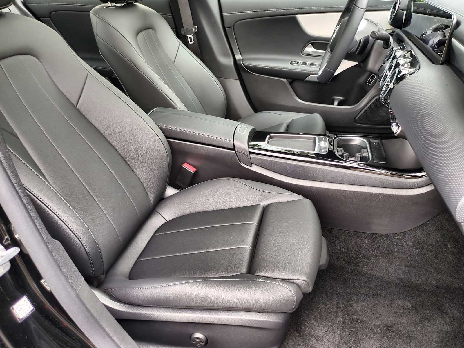 Thumbnail: 2025 Mercedes-Benz CLA - 23