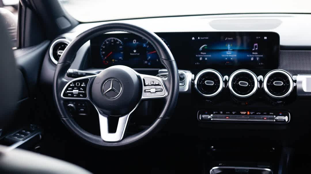 Thumbnail: 2022 Mercedes-Benz GLB - 17