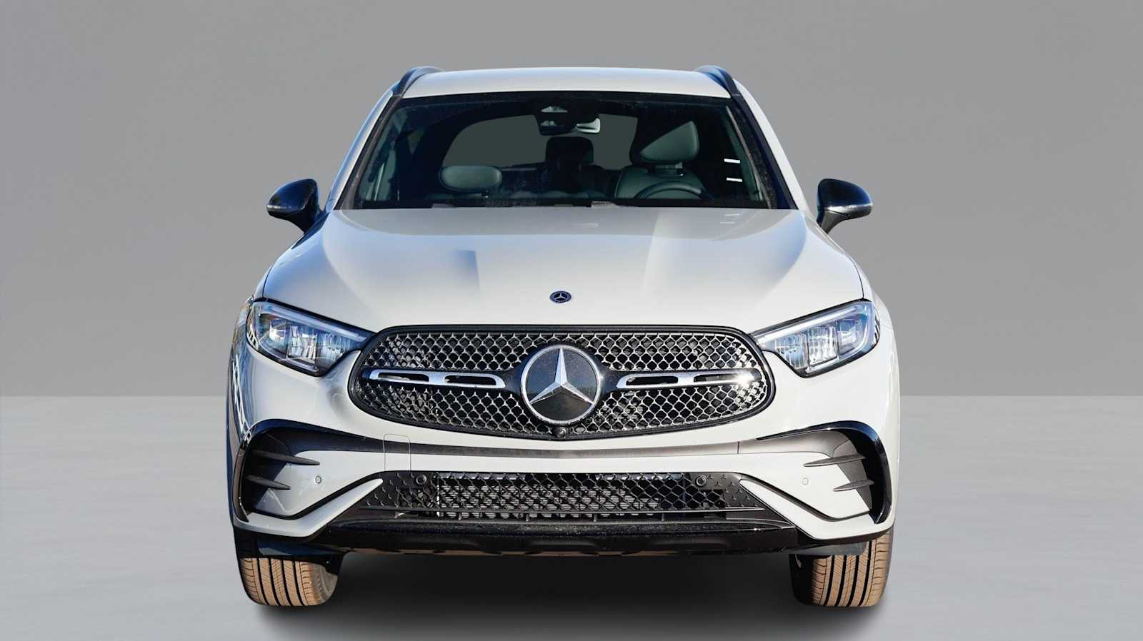 2026 Mercedes Benz GLC 300 4MATIC photo 2