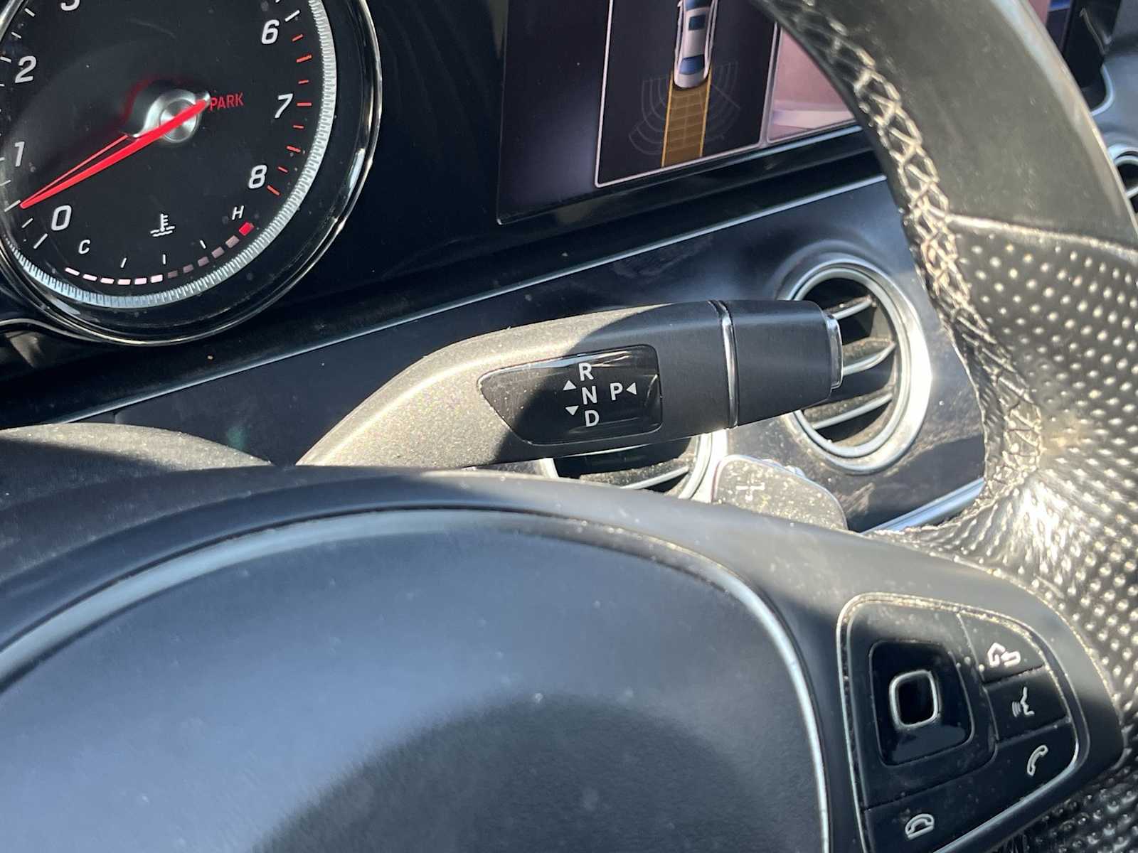 Thumbnail: 2017 Mercedes-Benz E-Class - 36