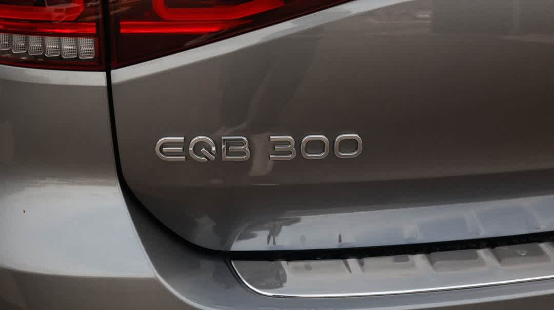 Thumbnail: 2023 Mercedes-Benz EQB - 18