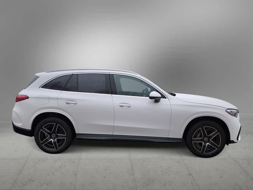 Thumbnail: 2025 Mercedes-Benz GLC - 9