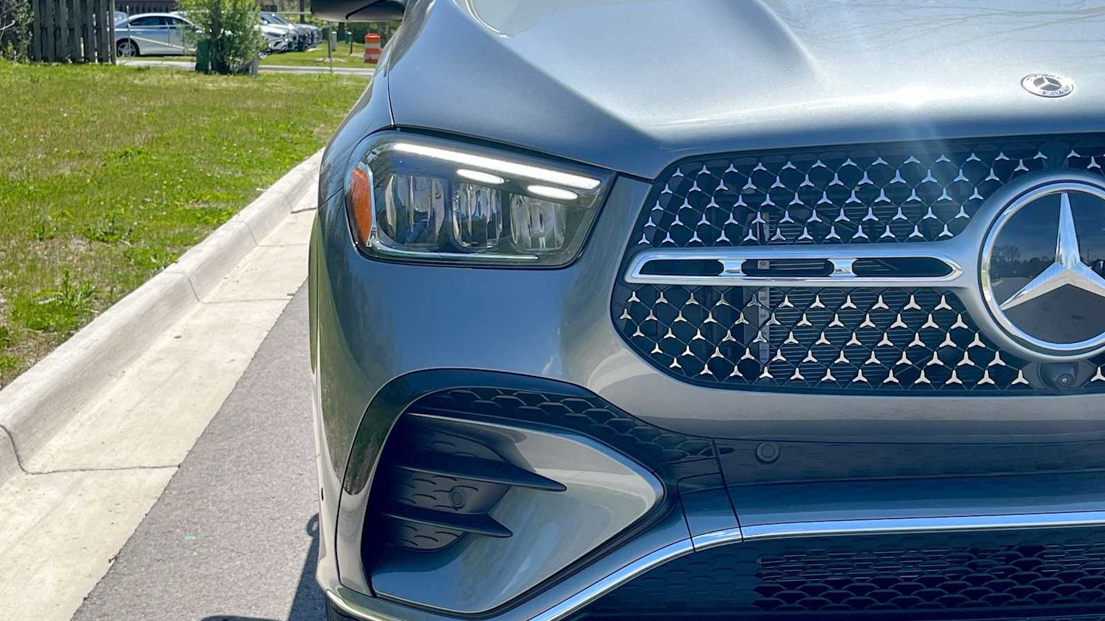 Thumbnail: 2026 Mercedes-Benz GLE - 20