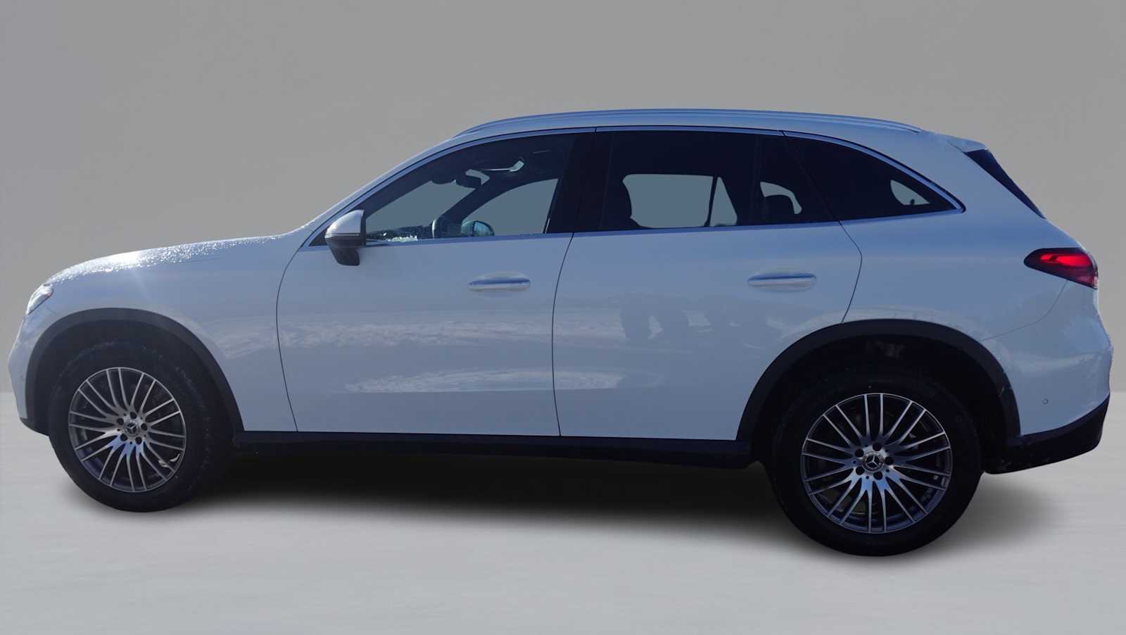 Thumbnail: 2026 Mercedes-Benz GLC - 8