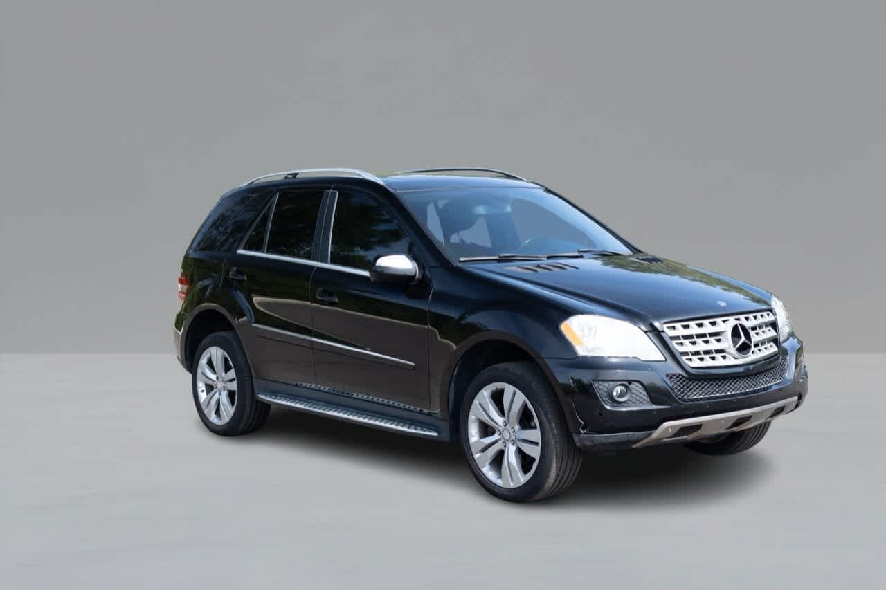 Thumbnail: 2010 Mercedes-Benz M-Class - 3