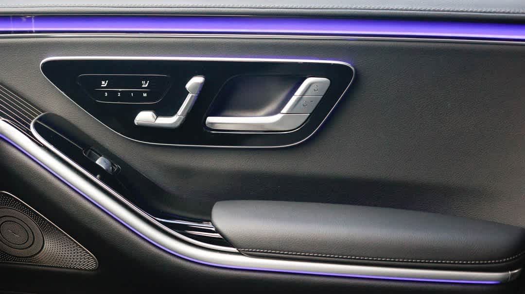 Thumbnail: 2023 Mercedes-Benz S-Class - 33