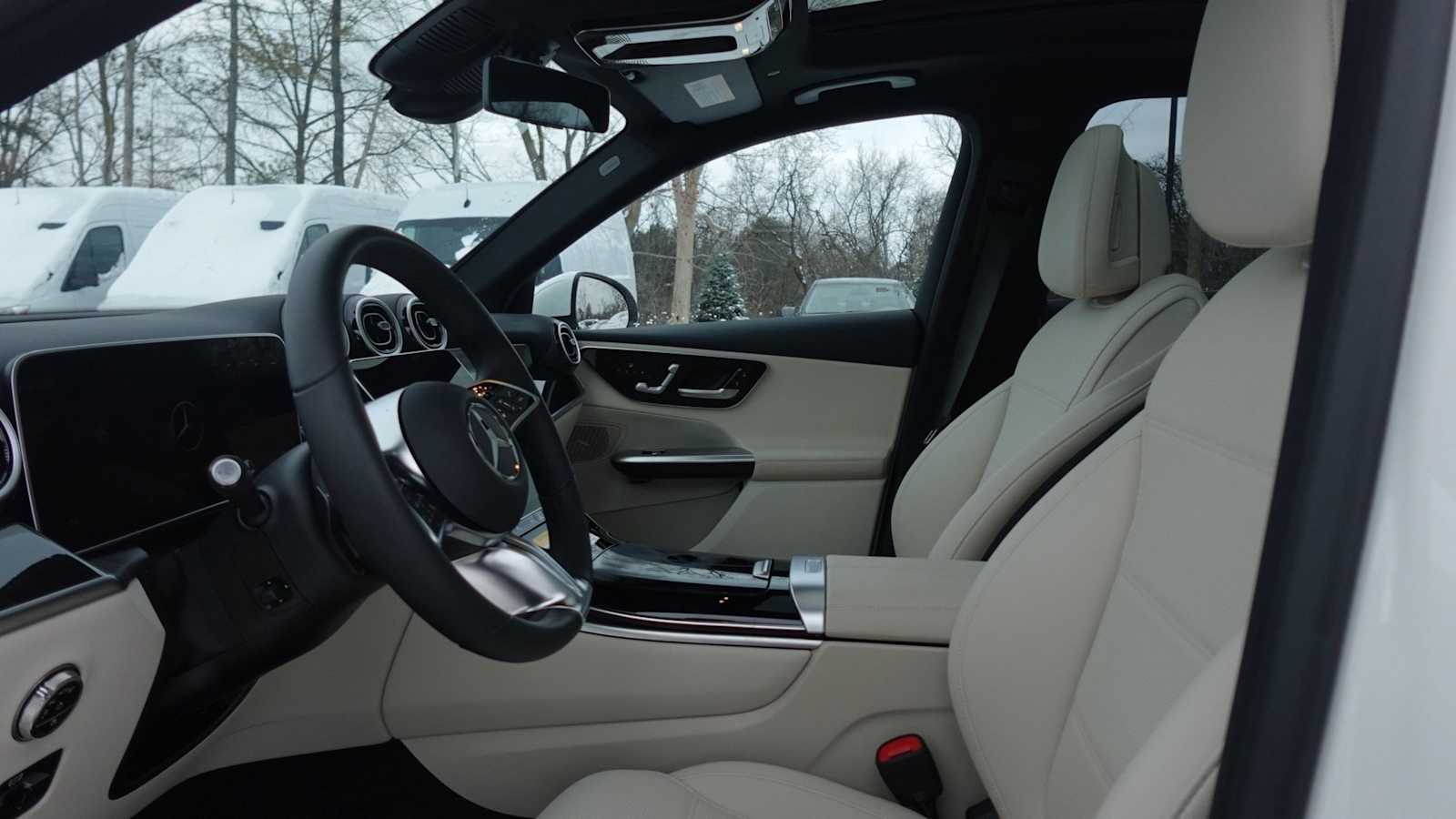 Thumbnail: 2026 Mercedes-Benz GLC - 28