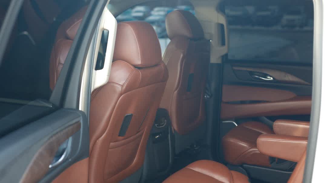 Thumbnail: 2016 Cadillac Escalade - 27