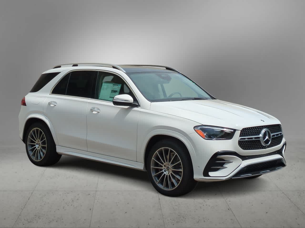 Thumbnail: 2026 Mercedes-Benz GLE - 2