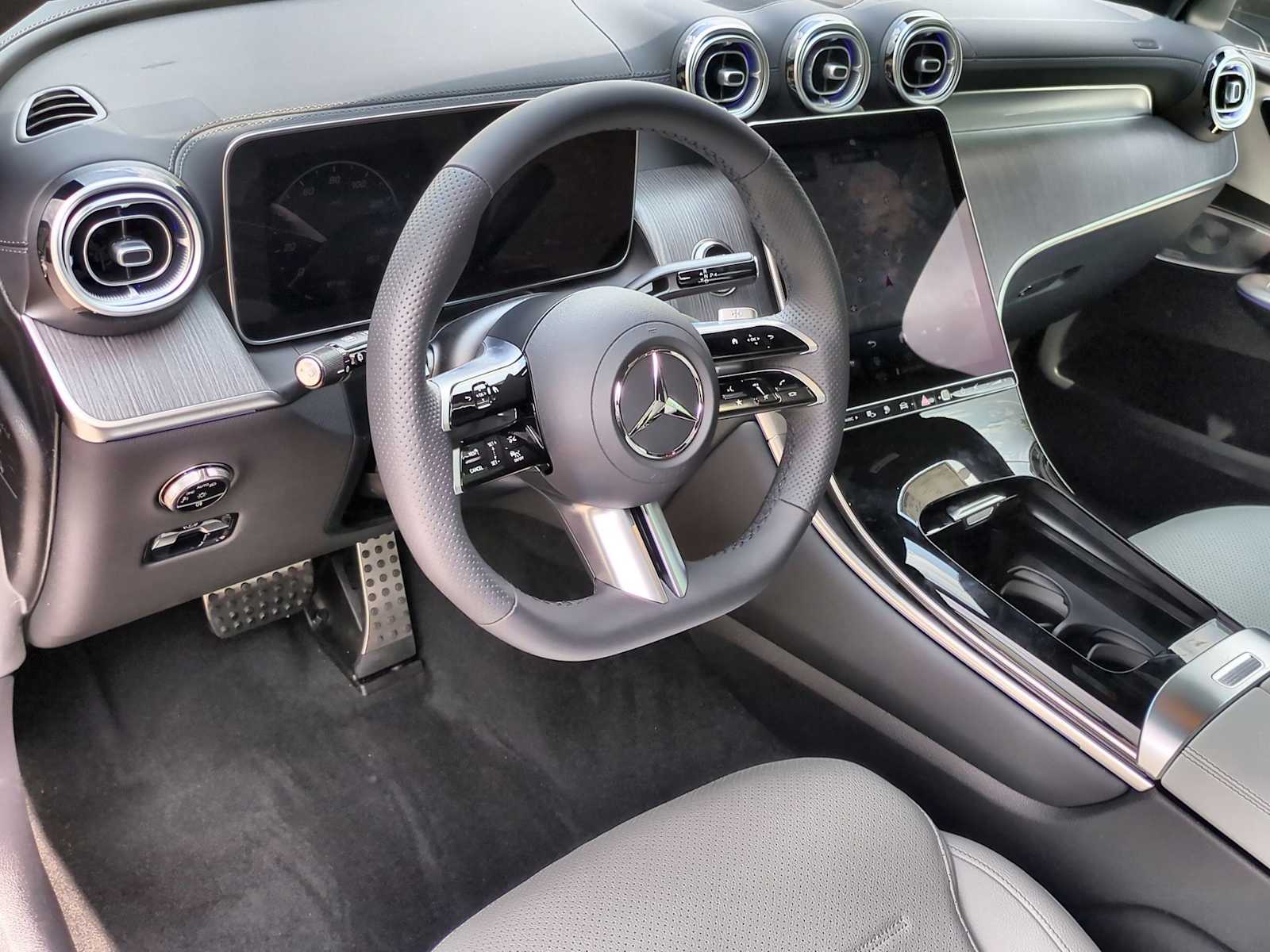 Thumbnail: 2025 Mercedes-Benz GLC - 10