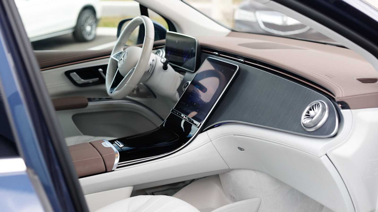 Thumbnail: 2023 Mercedes-Benz EQS - 19