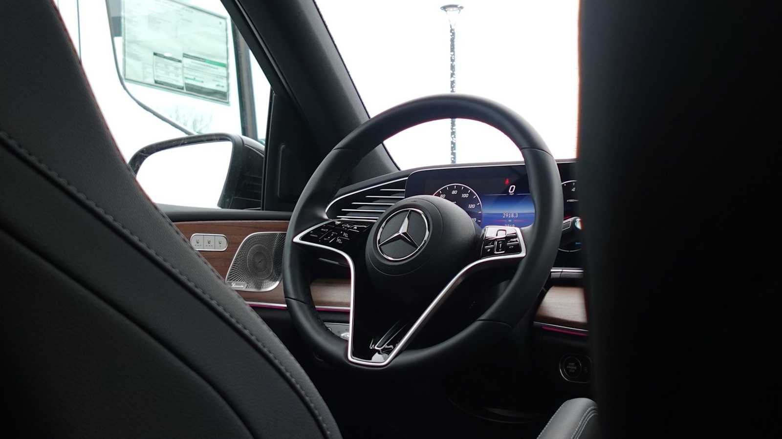 Thumbnail: 2026 Mercedes-Benz GLE - 25