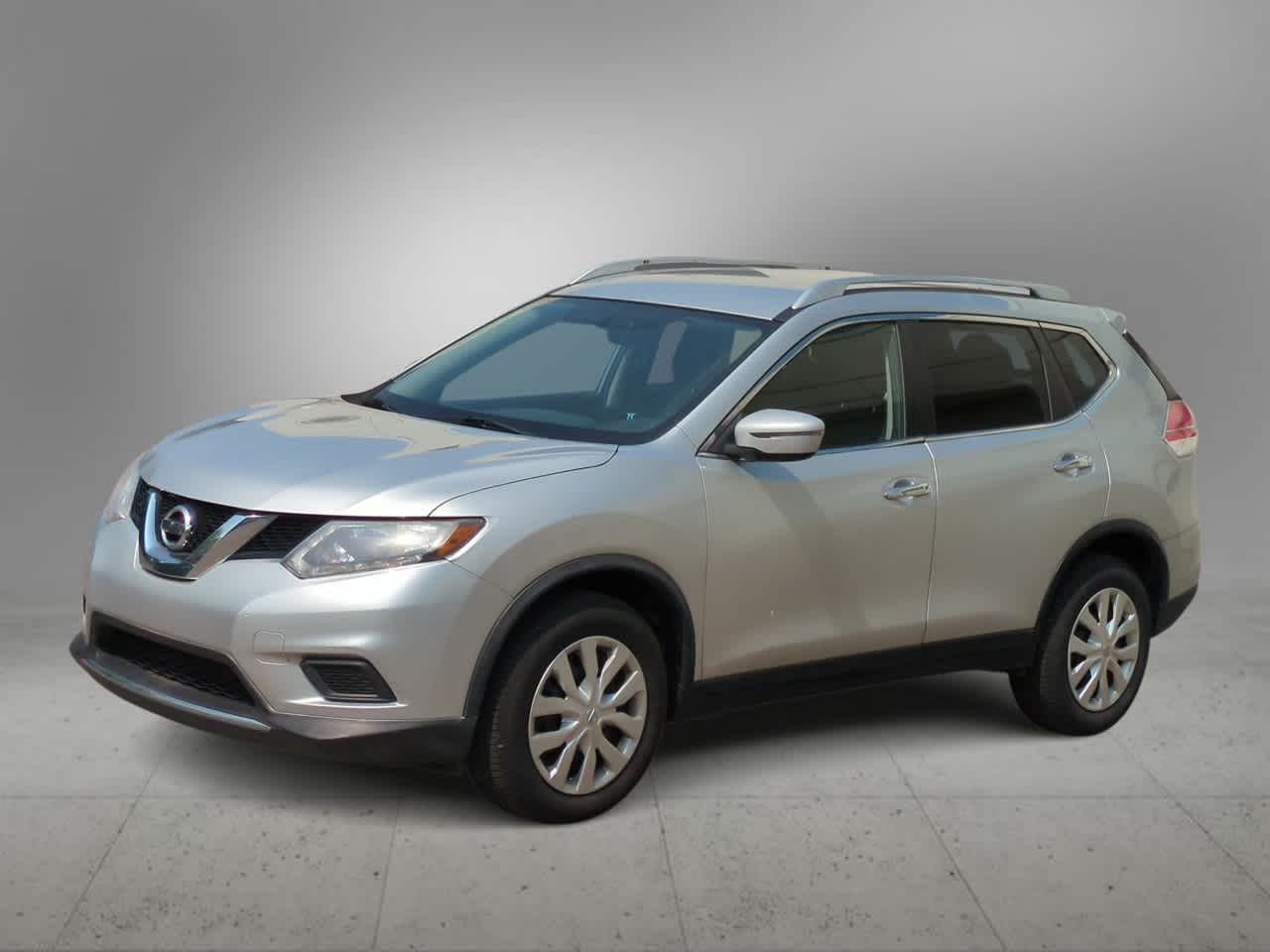 Thumbnail: 2016 Nissan Rogue - 4