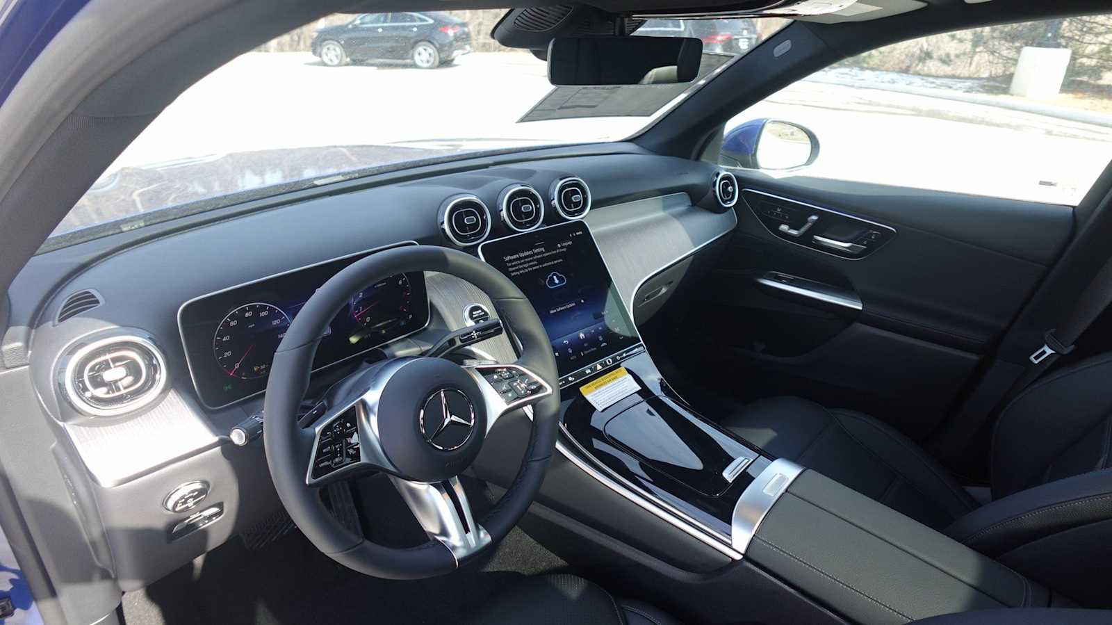 Thumbnail: 2026 Mercedes-Benz GLC - 29