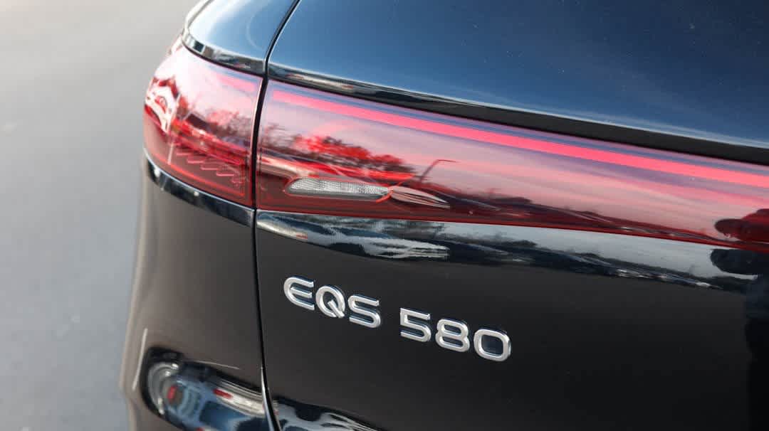 Thumbnail: 2023 Mercedes-Benz EQS - 11