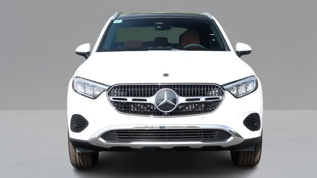 2026 Mercedes Benz GLC 300 4MATIC photo 2