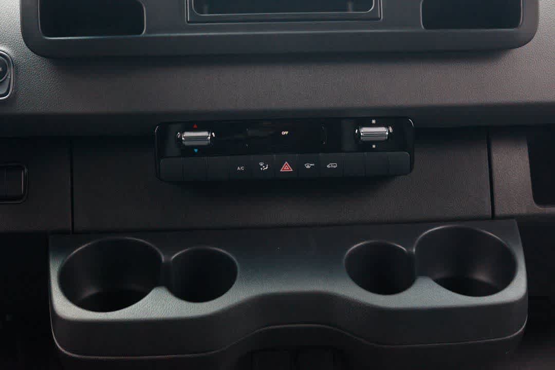 Thumbnail: 2025 Mercedes-Benz Sprinter - 20