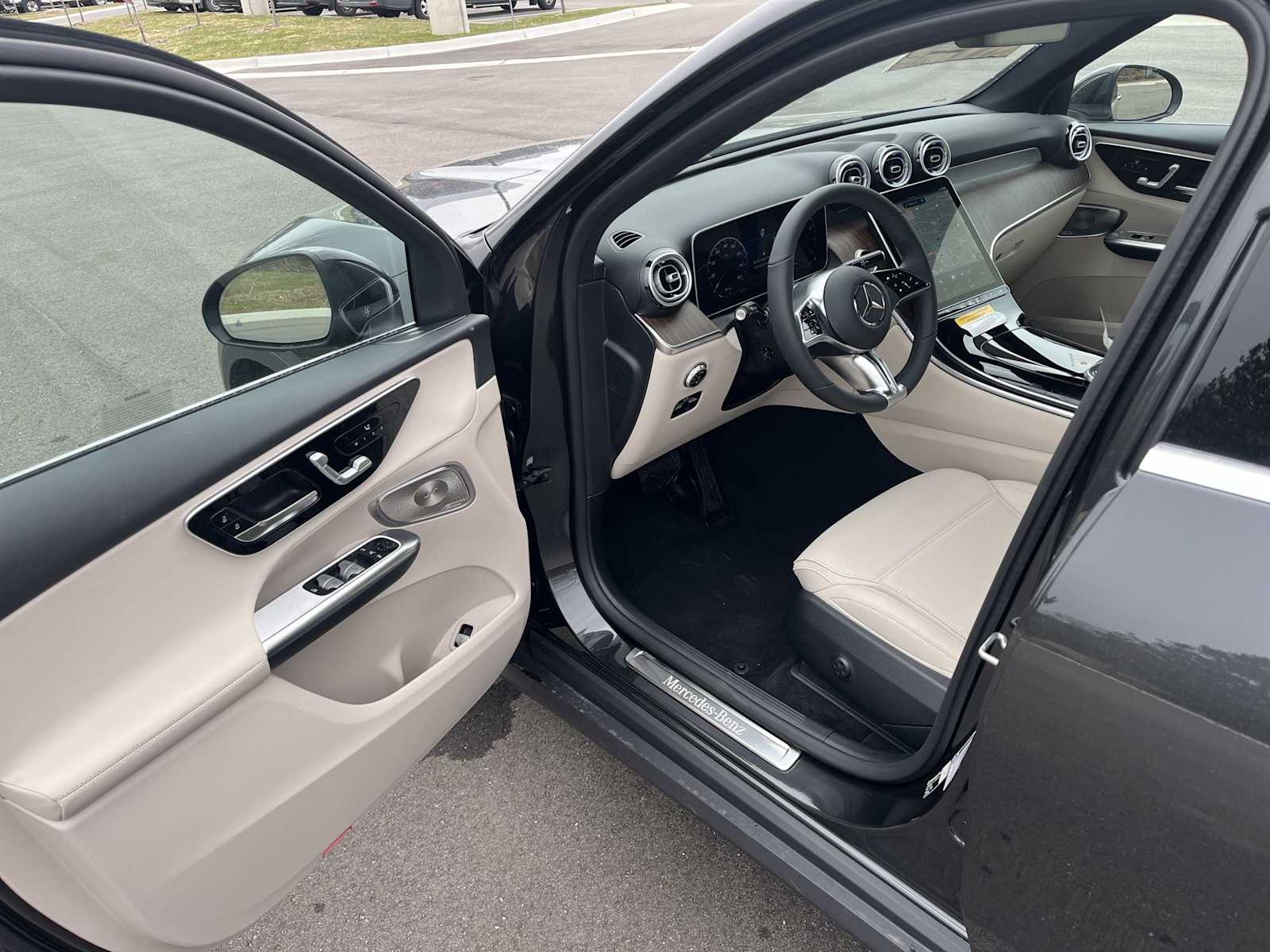 Thumbnail: 2026 Mercedes-Benz GLC - 16