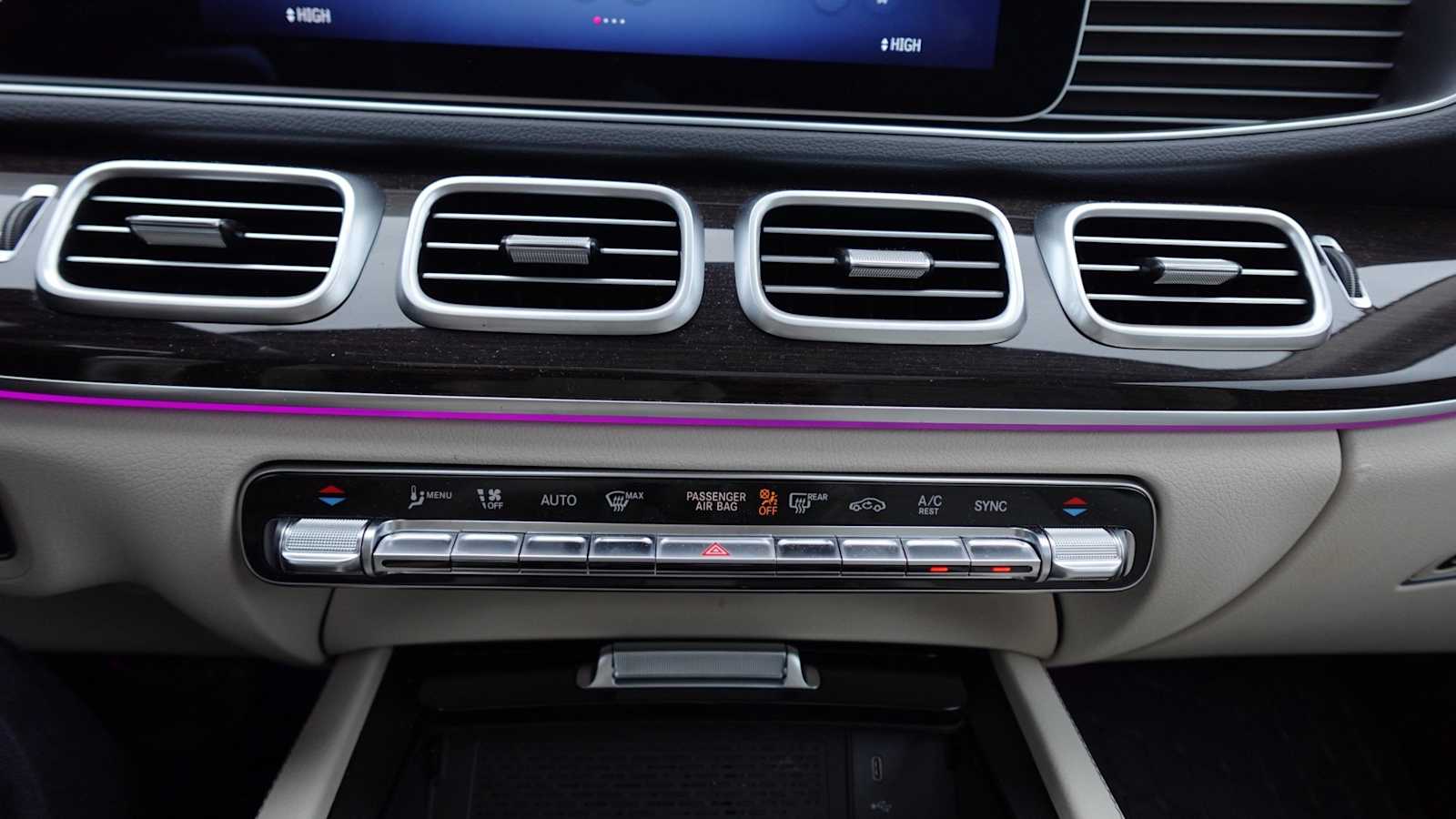 Thumbnail: 2026 Mercedes-Benz GLE - 40