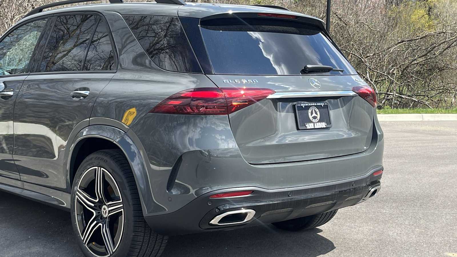 Thumbnail: 2026 Mercedes-Benz GLE - 50