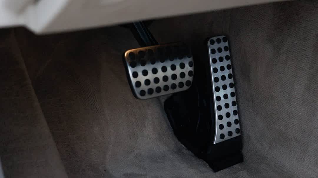 Thumbnail: 2021 Mercedes-Benz C-Class - 15