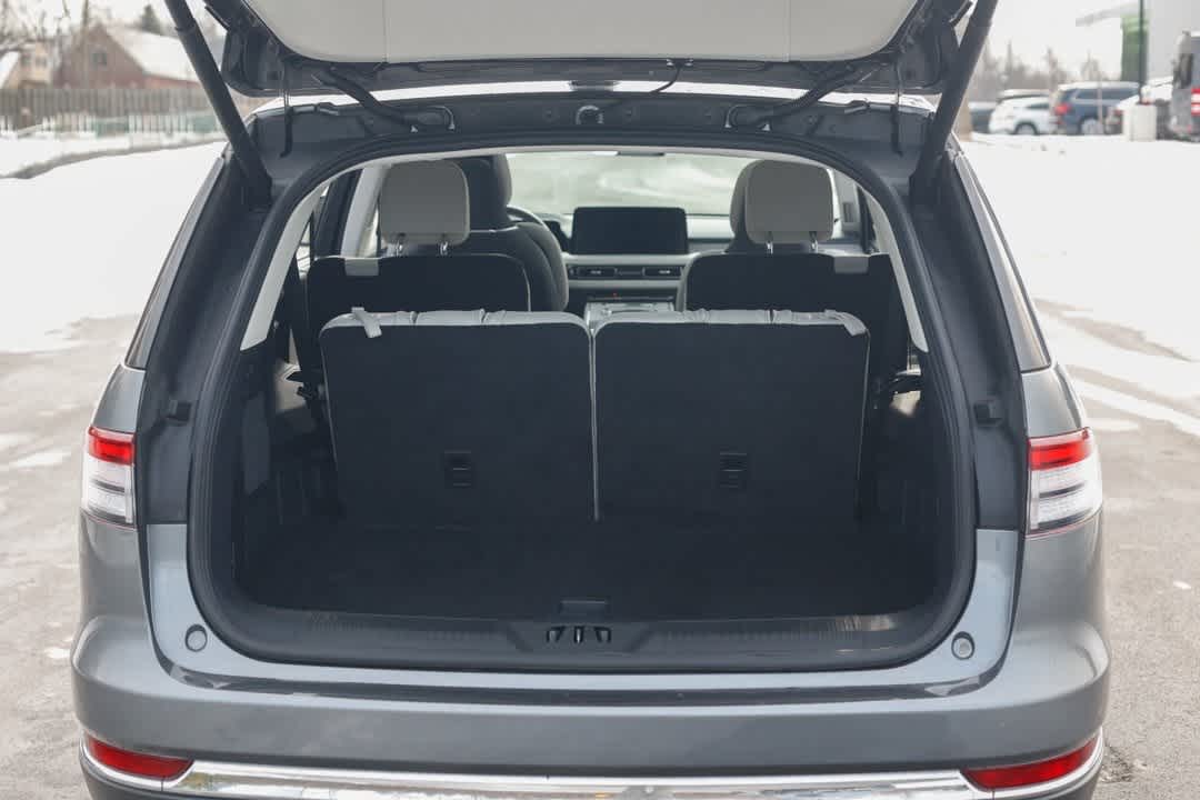 Thumbnail: 2025 Lincoln Aviator - 29