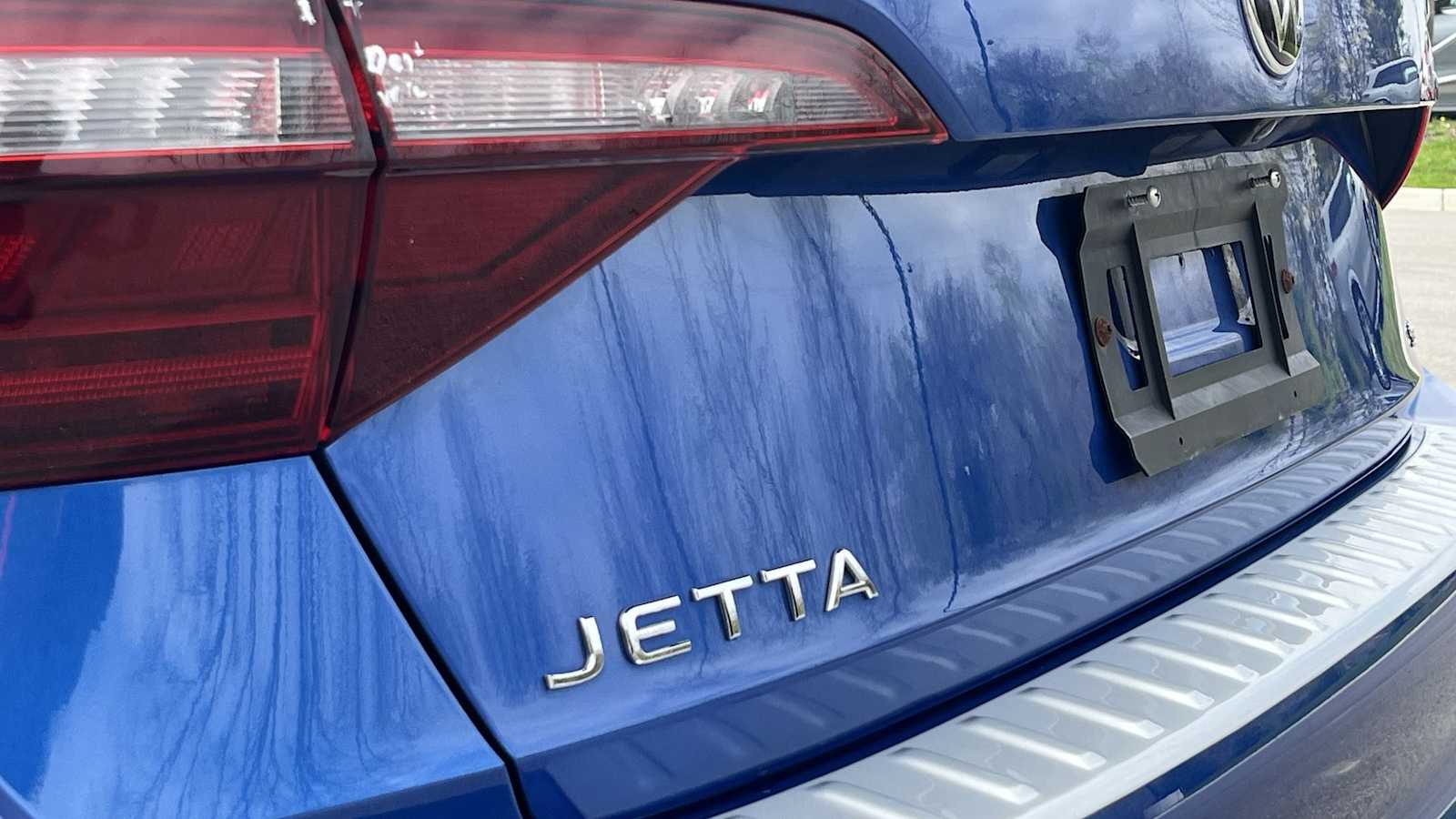 Thumbnail: 2023 Volkswagen Jetta - 24