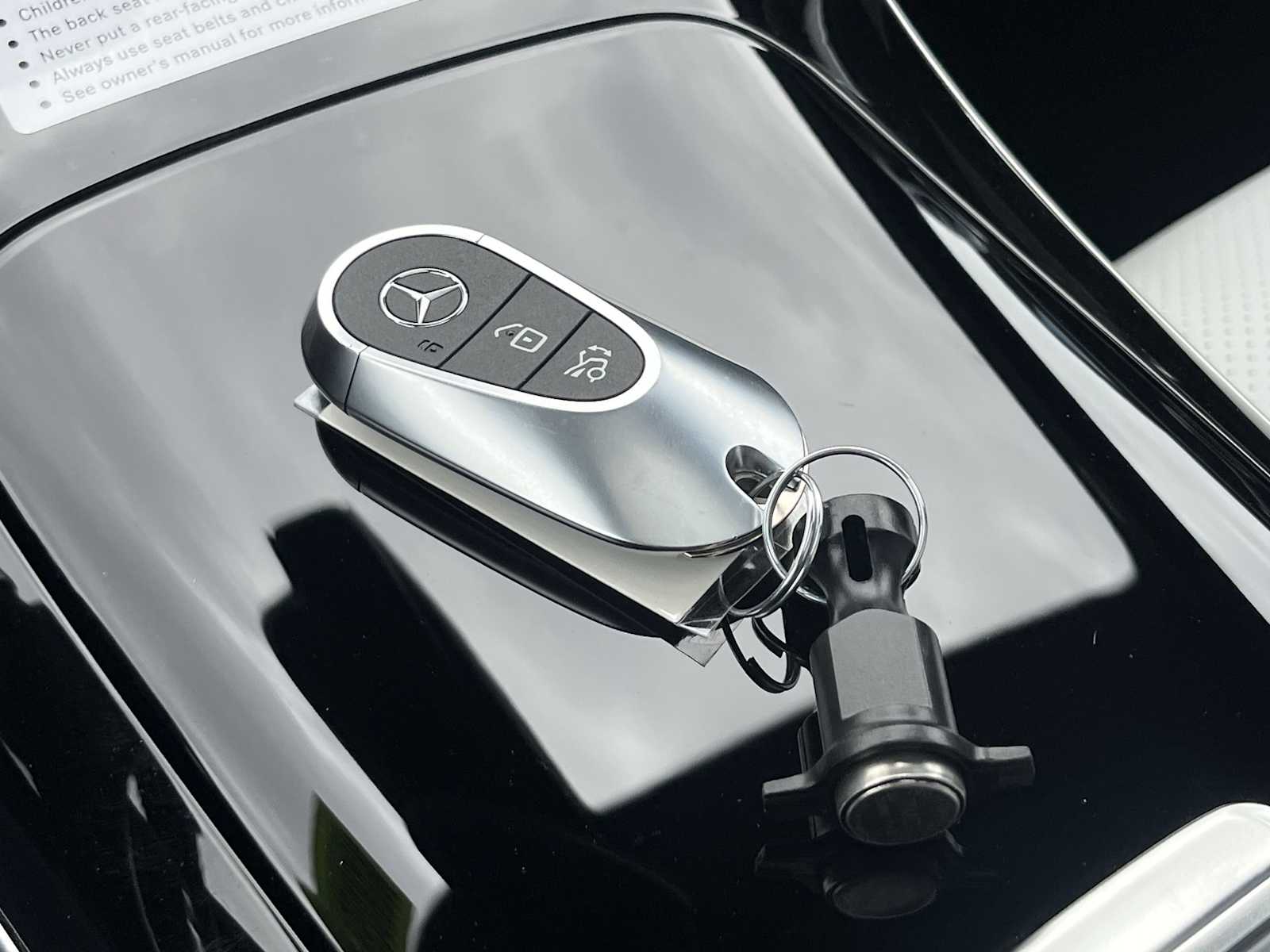 Thumbnail: 2026 Mercedes-Benz GLC - 43