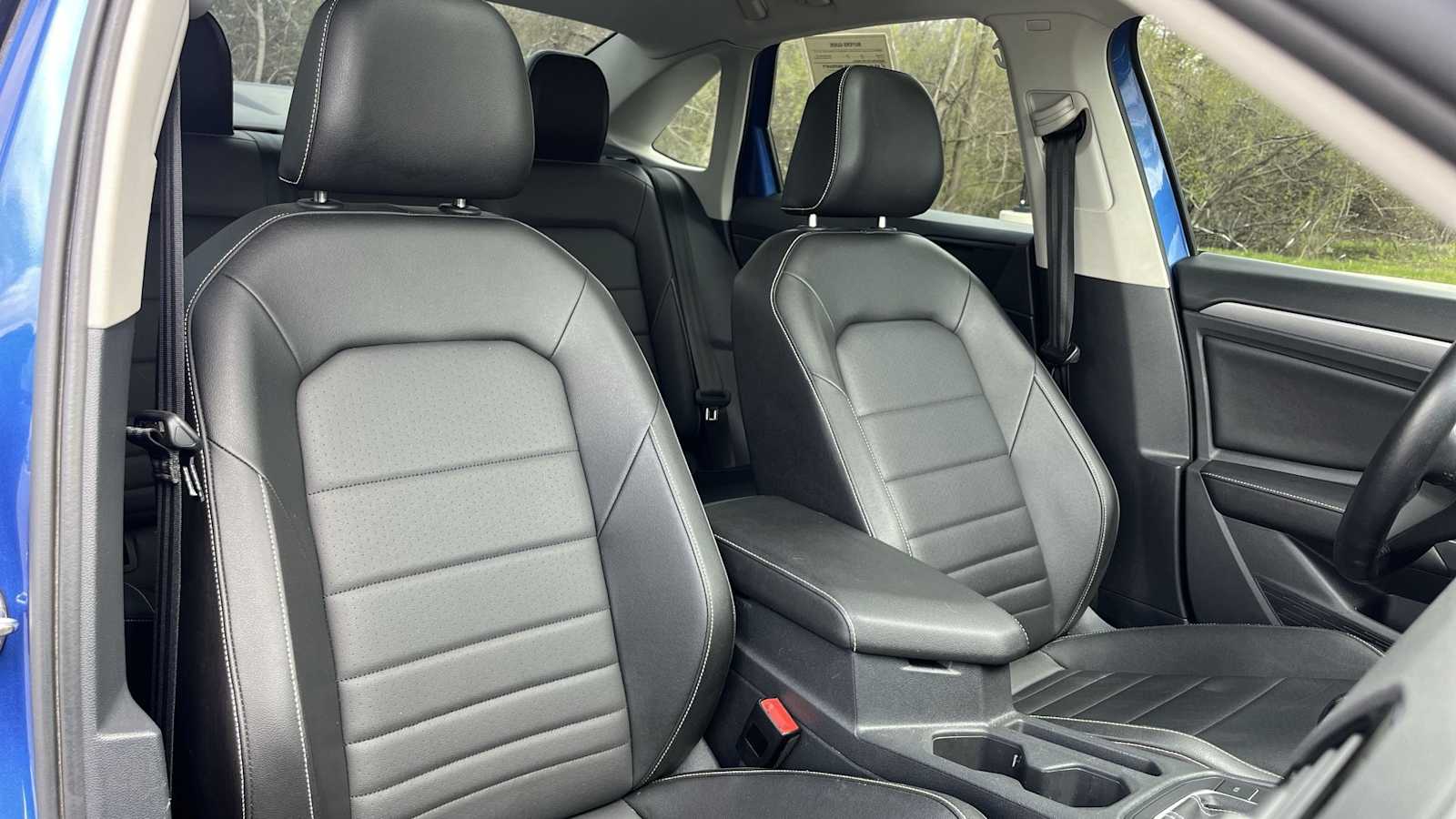 Thumbnail: 2023 Volkswagen Jetta - 36