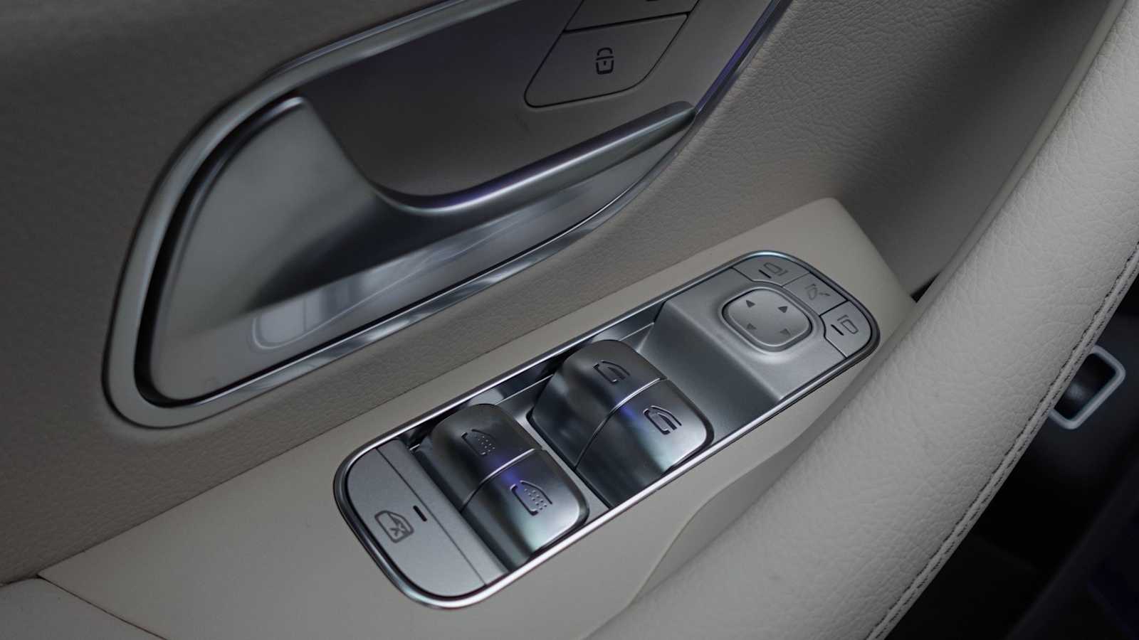 Thumbnail: 2026 Mercedes-Benz GLE - 24