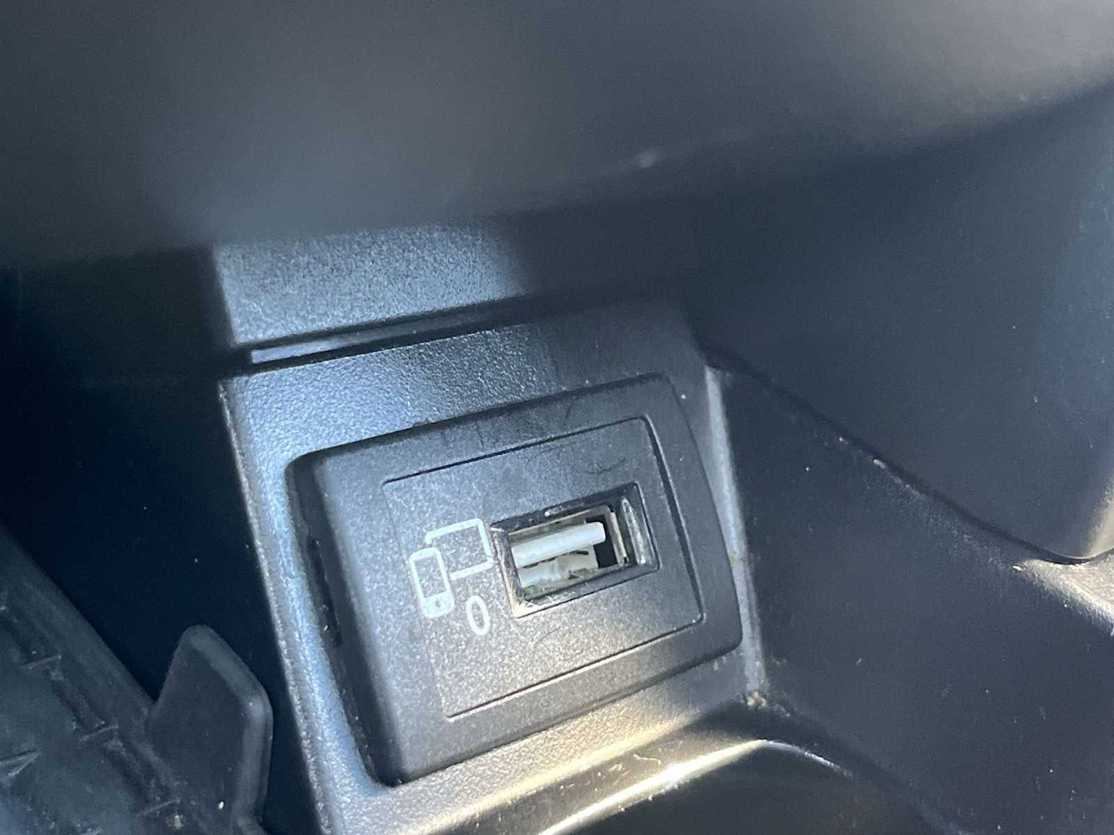 Thumbnail: 2017 Mercedes-Benz E-Class - 35