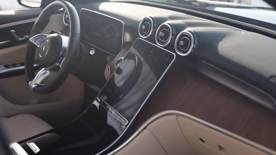 Thumbnail: 2024 Mercedes-Benz GLC - 21