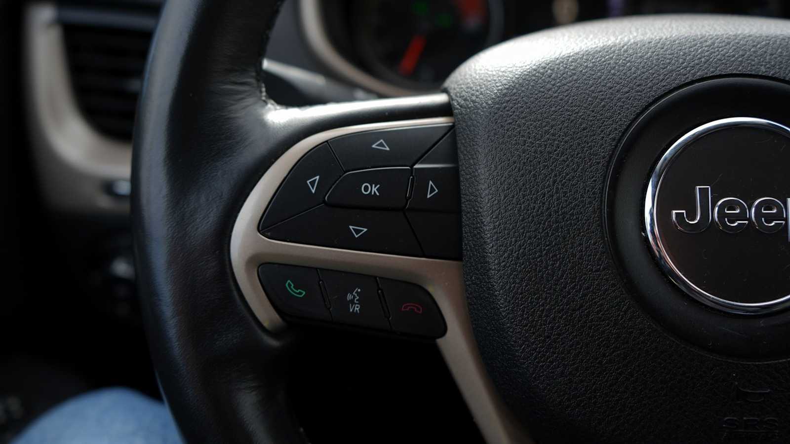 Thumbnail: 2016 Jeep Cherokee - 27