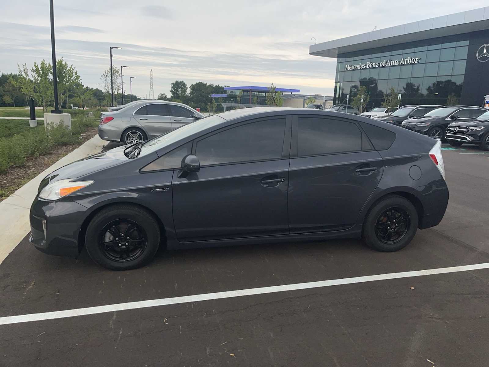 2012 Toyota Prius Two photo 2
