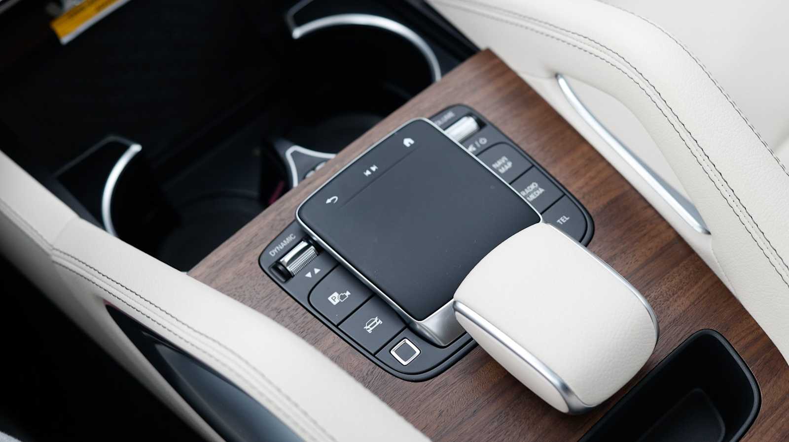 Thumbnail: 2025 Mercedes-Benz GLE - 32