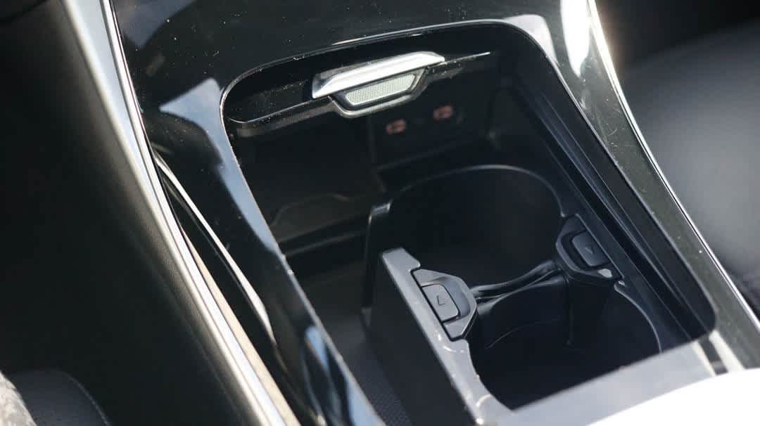 Thumbnail: 2025 Mercedes-Benz C-Class - 28