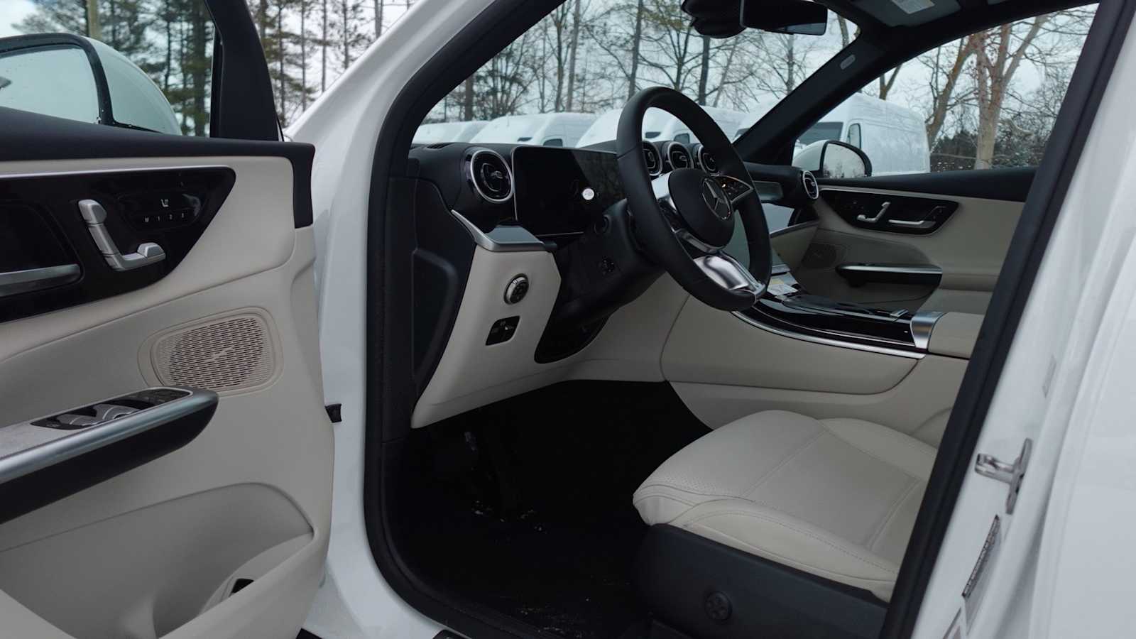 Thumbnail: 2026 Mercedes-Benz GLC - 25