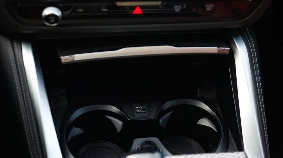 Thumbnail: 2022 BMW i4 - 42