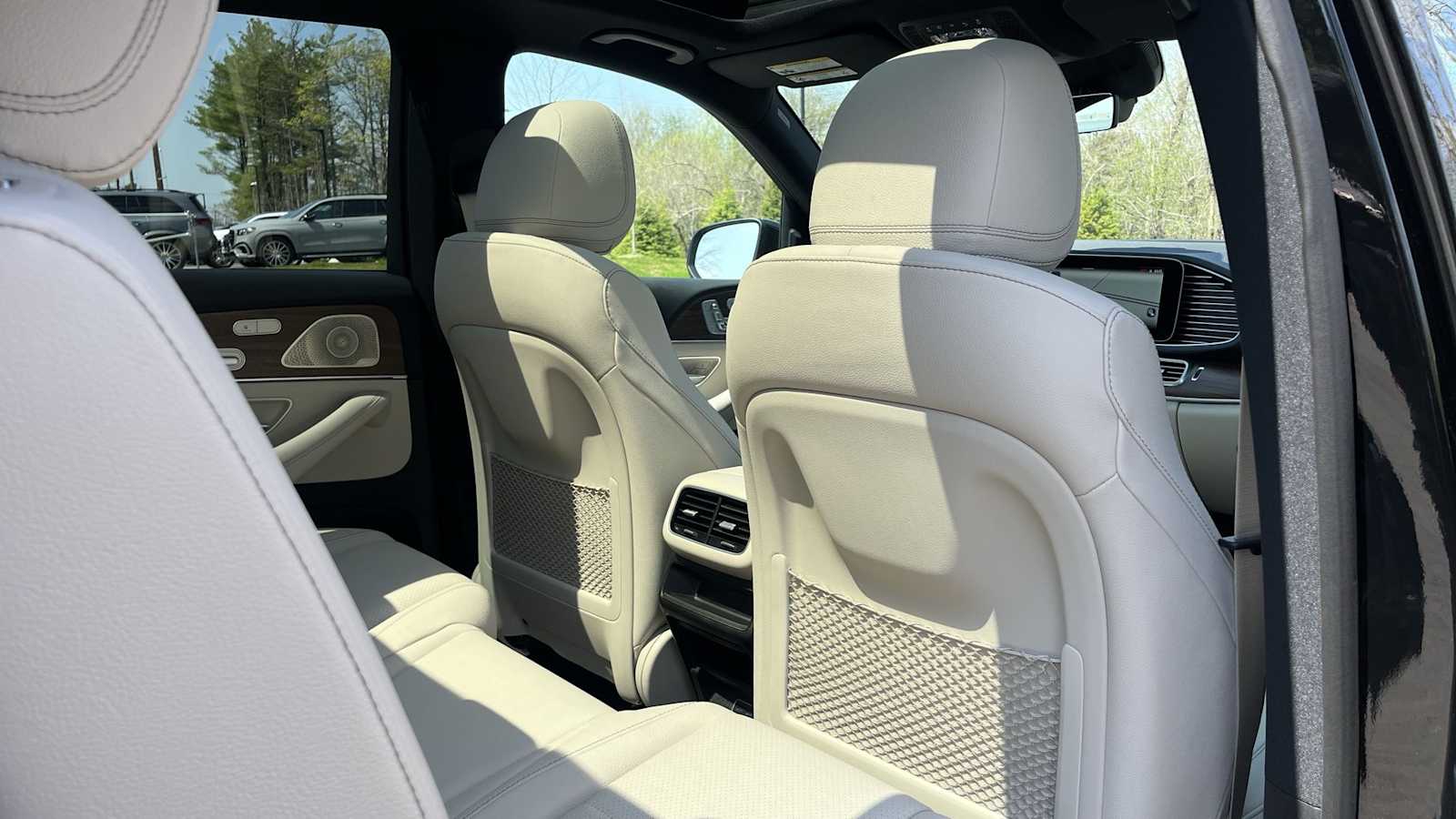 Thumbnail: 2026 Mercedes-Benz GLE - 31