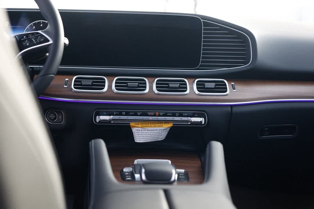 Thumbnail: 2026 Mercedes-Benz GLE - 16