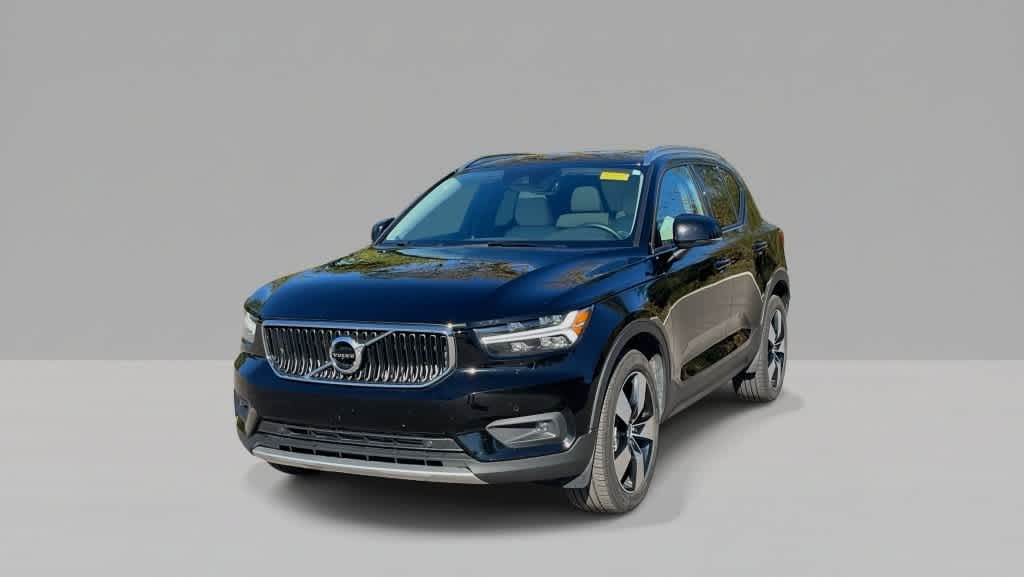 2022 Volvo XC40